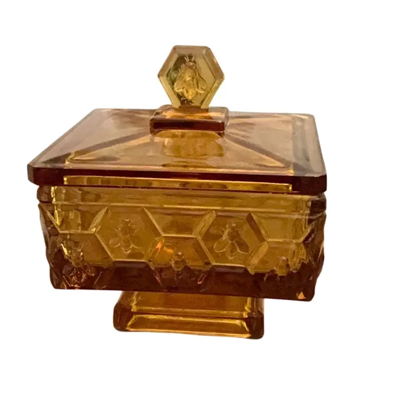 Fenton Glass Company Amber Colored Honey Bee Honeycomb Square Candy/Trinket Dish Bee Box 5” X 4 1/2”