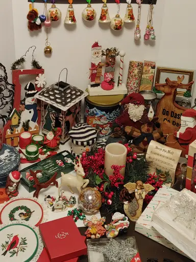 Holiday Show! Ornaments and Decor! I'll be pre-loading items up until show time!w