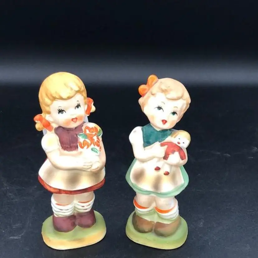 Vintage Napcoware NAPCO Hummel Style Ceramic Girl Figurines C7118.