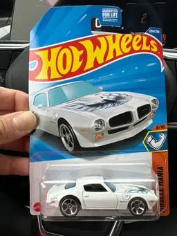 5 PCS DIECAST HOTWHEEL BRAND NEW IN EXCELLENT CONDITION