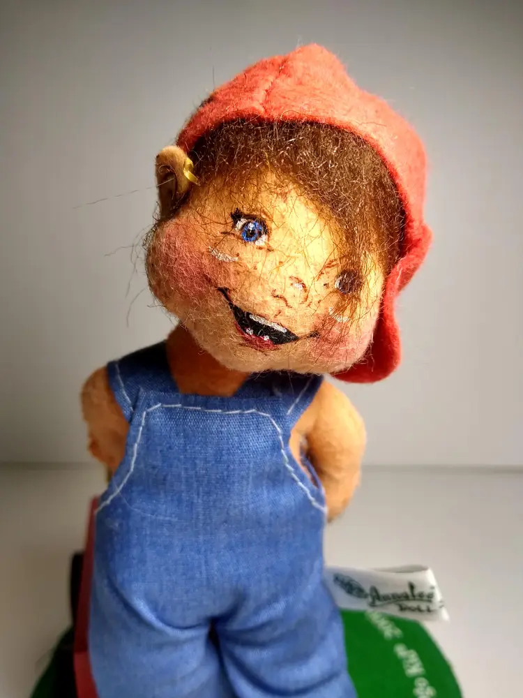 Annalee 7.5" Society Logo Kid With Puppy Dog Wood Wagon Felt Posable 2000-2001