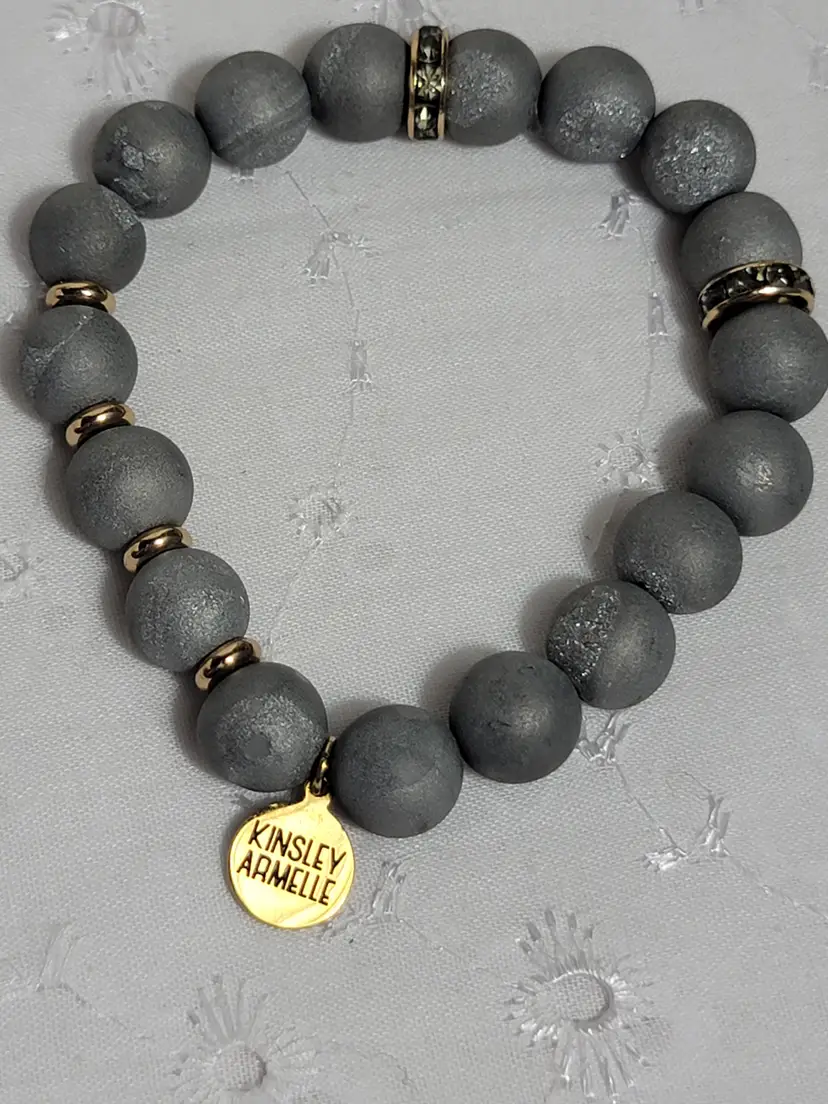 Kinsley Armelle Geode Collection Slate Bracelet, featuring grey natural stone beads and gold accents.