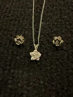 10K White GOLD 18" DIAMOND ROSE PENDANT NECKLACE AND EARRING SET