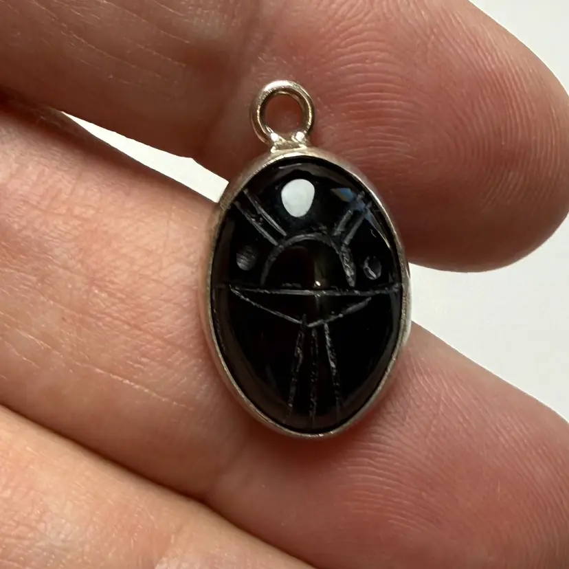 Sterling Silver 925 Carved Scarab Beetle Pendant Onyx Gemstone
