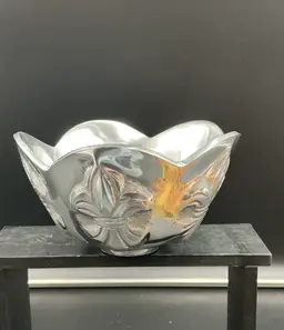 Pewter Fleur De Lis bowl, 3 inches tall & 5 inches wide, bonus trivet included.