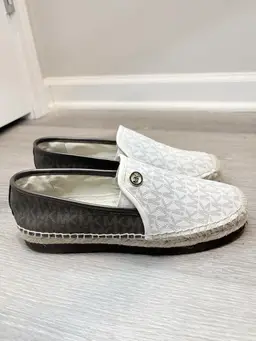 NEW Michael Kors Hastings signature logo slip-on espadrilles 2-tone white/brown