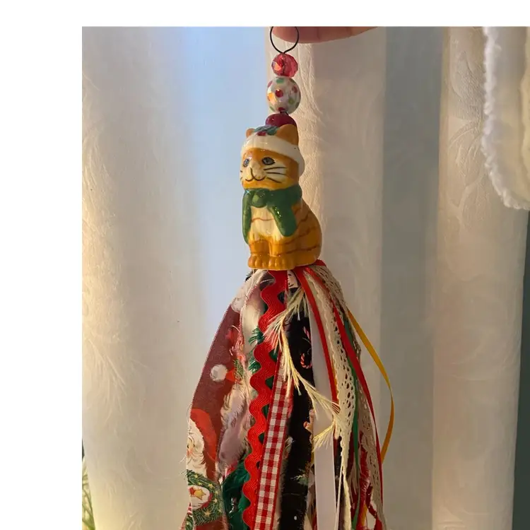 Mini Christmas Ginger Kitty Cat Salt Shaker Tassel