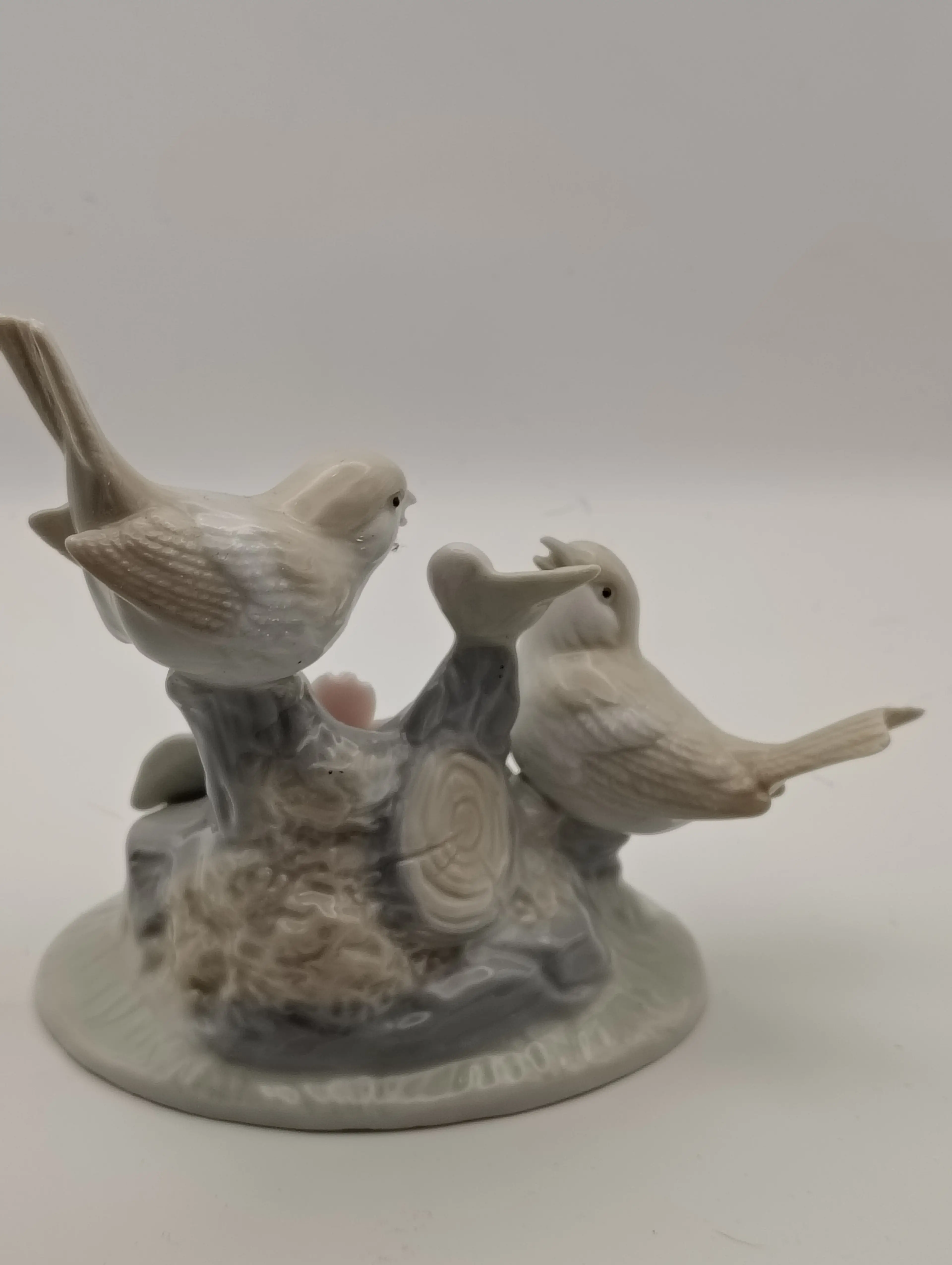 Image 2 of 4