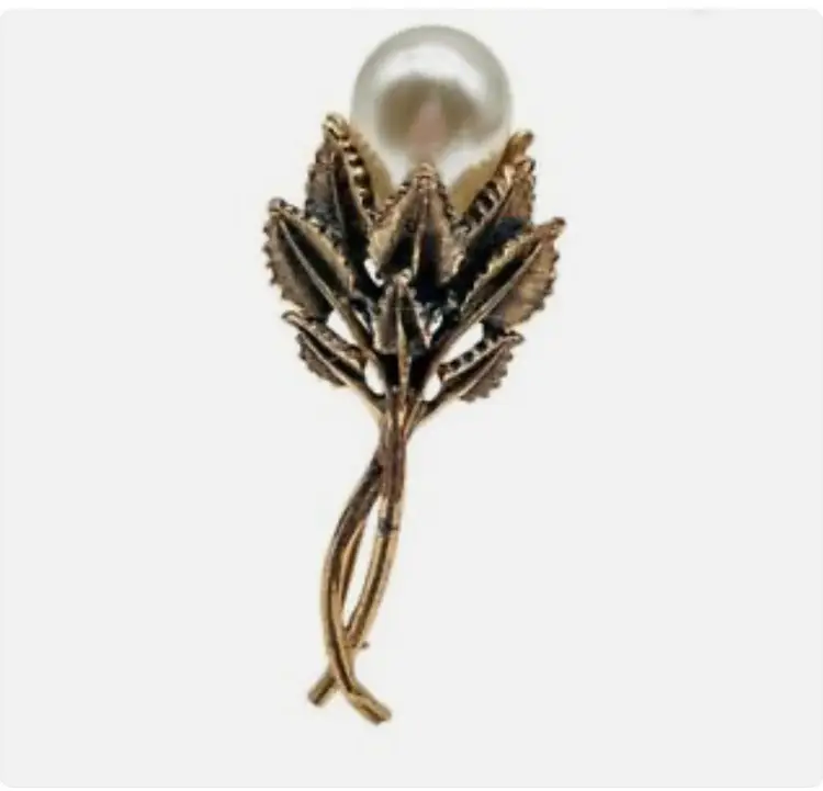Vintage BOTTICELLI Gold Pearl FLOWER Brooch Pin Signed