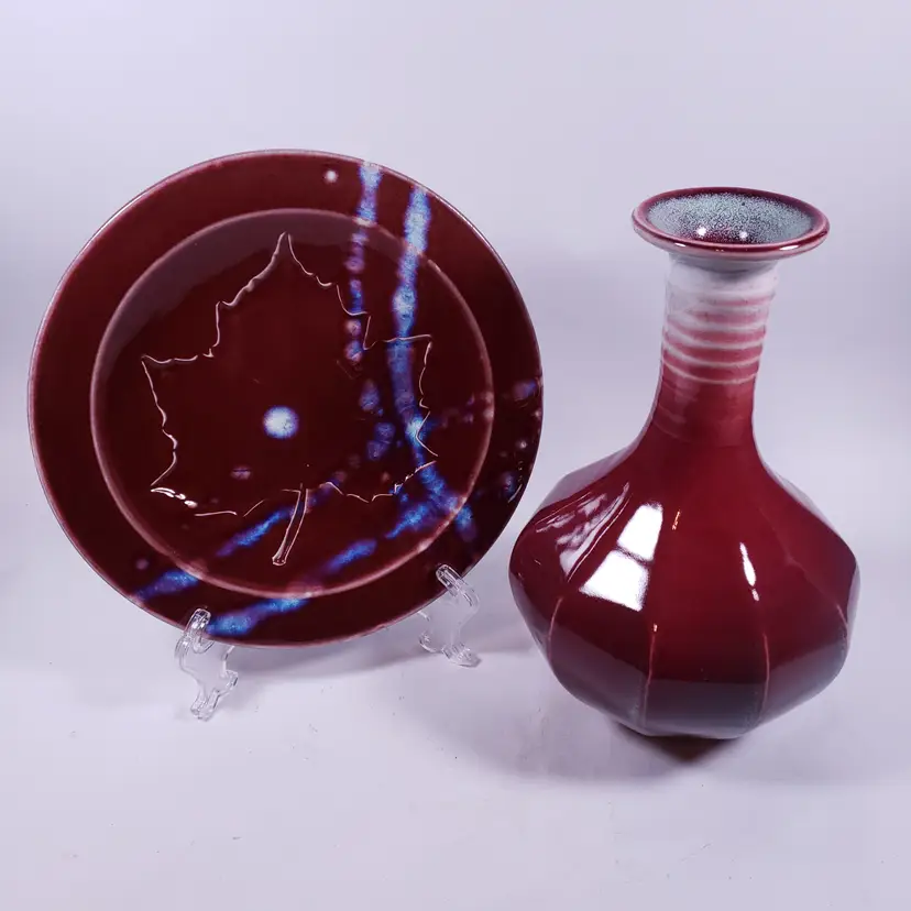 SIGNED STUDIO POTTERY Oxblood Maroon Blue Drip Glaze Maple Leaf PLATE & VASE SET