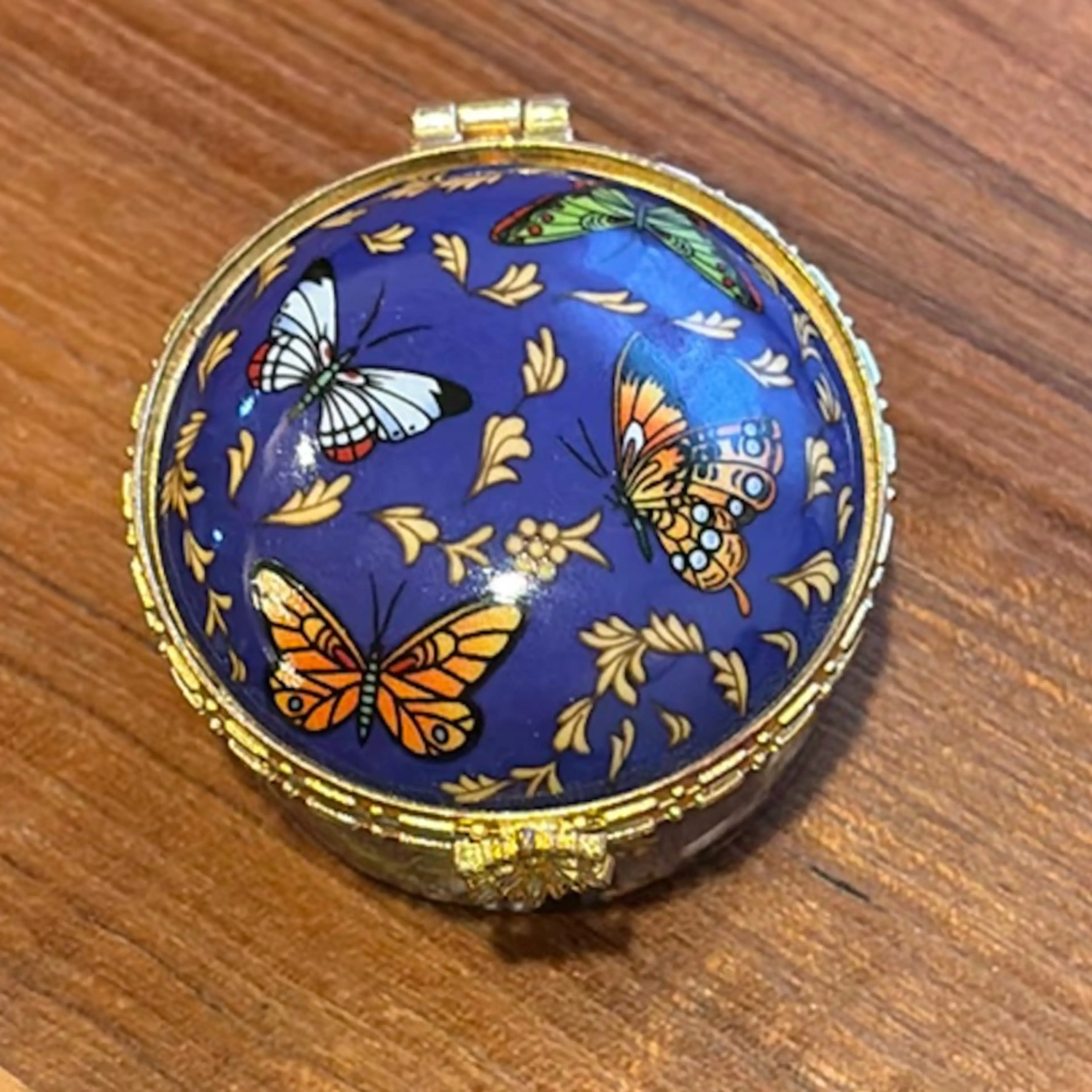 Image 2 of 5
