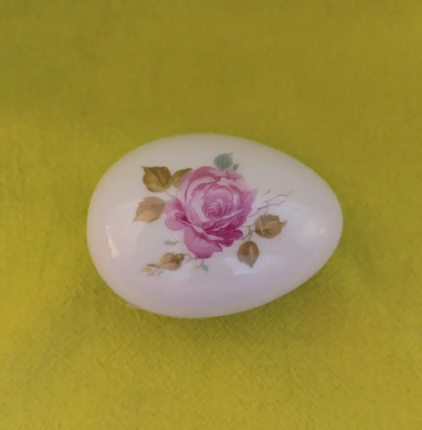 Vintage LIMOGES Rose Trinket/Jewelry Box Egg Shaped 2.25"