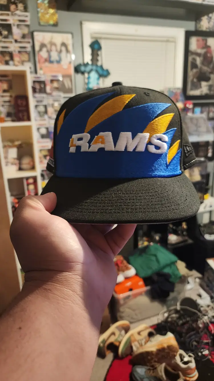 NEW ERA FITTED CAP 7 3/4 59FIFTY Hatclub LA Rams Sharktooth