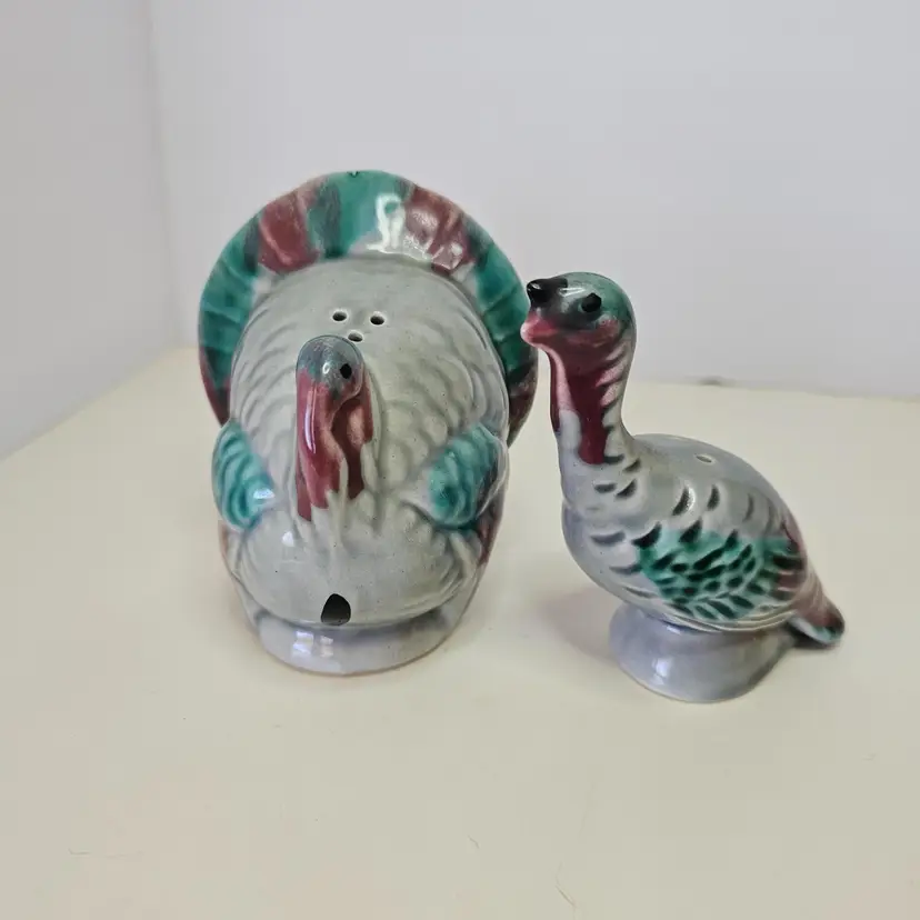 Vintage Turkey S&P Shakers