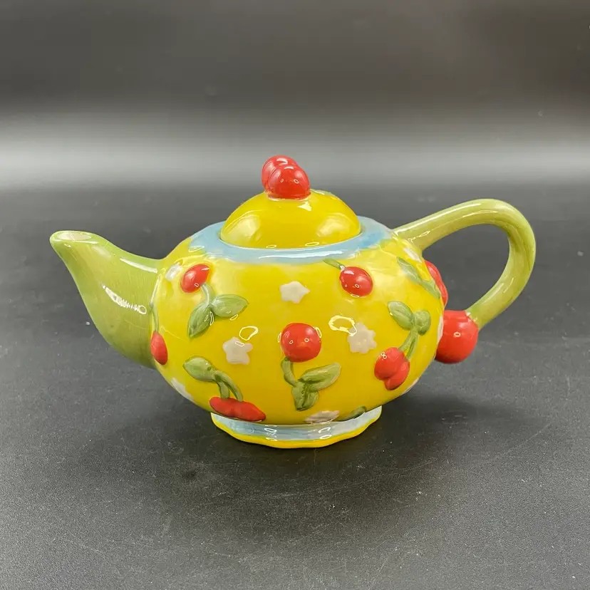 Oneida Country Bouquet Cherries Jubilee Teapot Small Porcelain VTG Kitchenware
