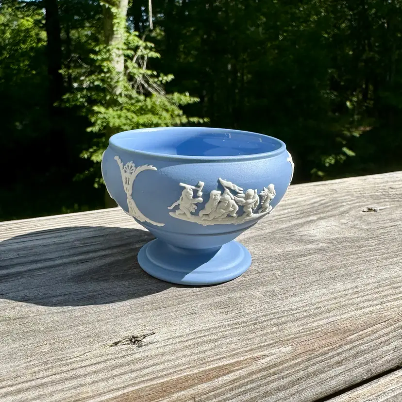🎀 Wedgwood Jasperware Footed Mini Pot