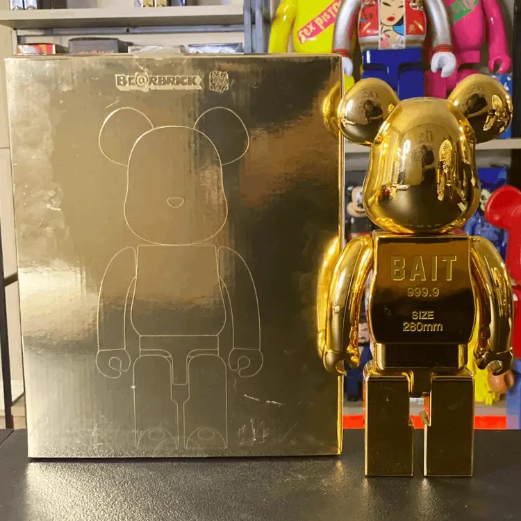 Bearbrick 400% Gold Bar Bait