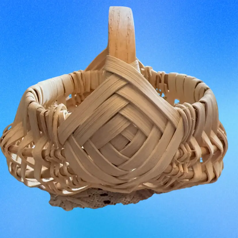 Wicker Woven Butt Egg Gathering Basket - Minature