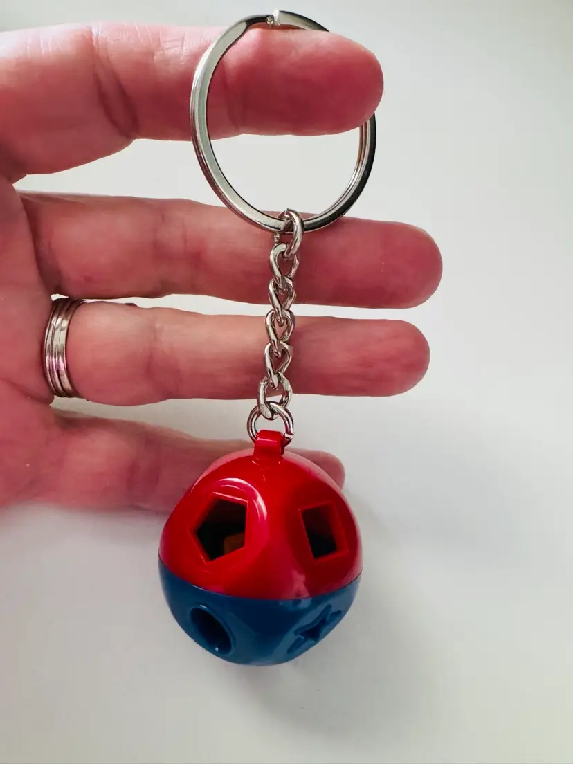 Shape O Ball Miniature Keychain - TUPPERWARE Classic!