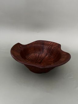 The Timeless Table: Vintage Pottery Collections