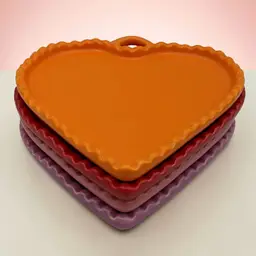 Williams Sonoma Heart Dessert Dishes Plates Scalloped Valentines Set of 4 EUC