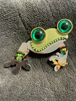 2010 Liztech Green Eyed Frog Mirrored Beaded Artisan Brooch Pin