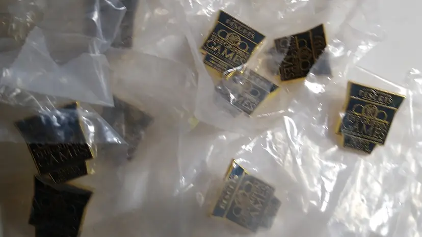 Resorts Casino Set Of 15 NOS Emamel Pinback Badges Greffin Games Blackjack Side Craps 1992