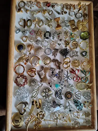 BROOCHES! $8, 10 & $12 STARTS!!