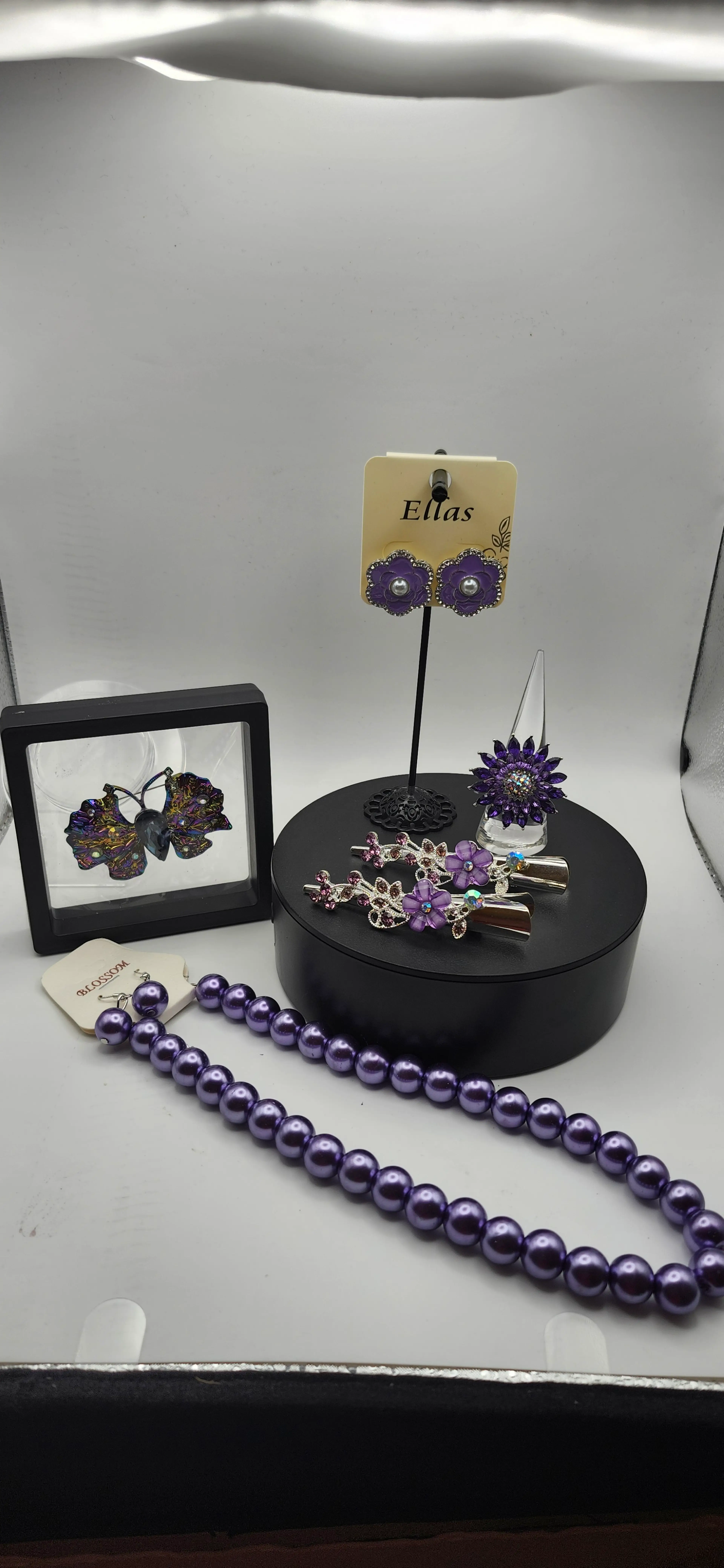 Image 1 of 6