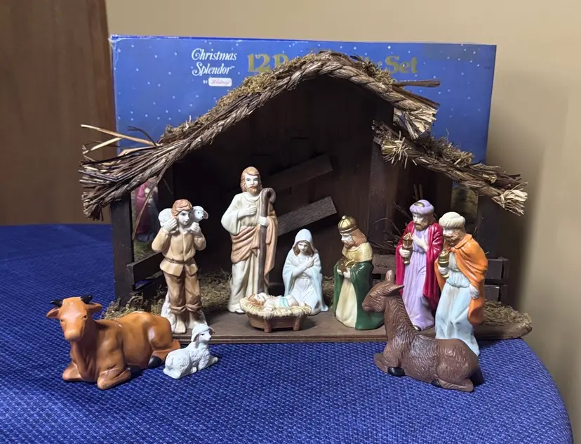 Radmark Whitney Christmas Splendor 11 pc nativity set