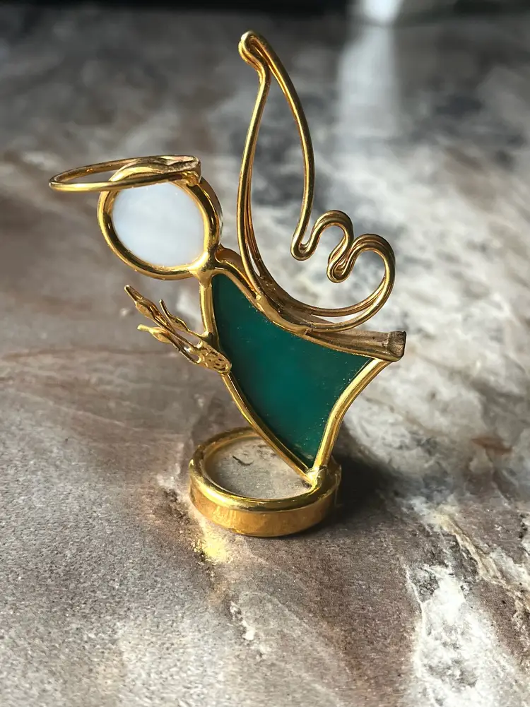 24 k Gold Finish Angel 2 3/4 inch Preowned.