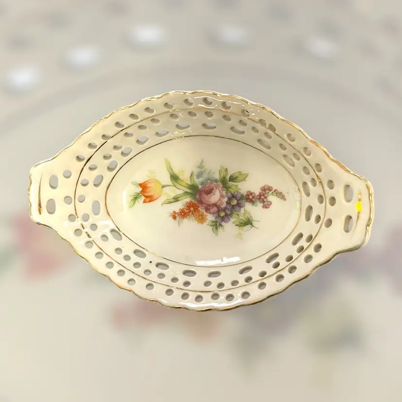 Vintage Porcelain Decorative Dish Made in Japan – Floral Design with Gold Trim