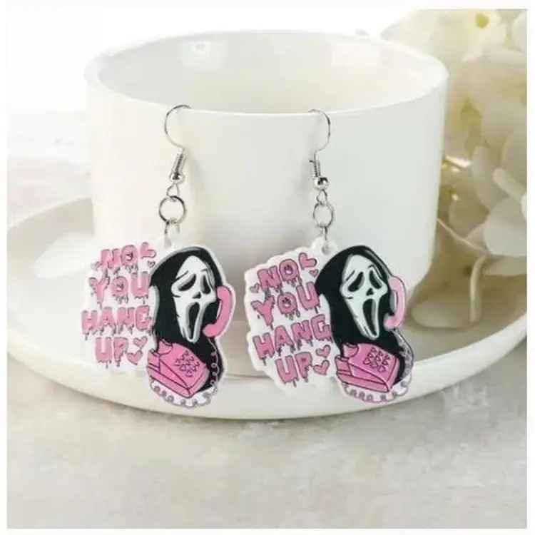 NWT Horror Film Halloween Scream Ghostface Earrings