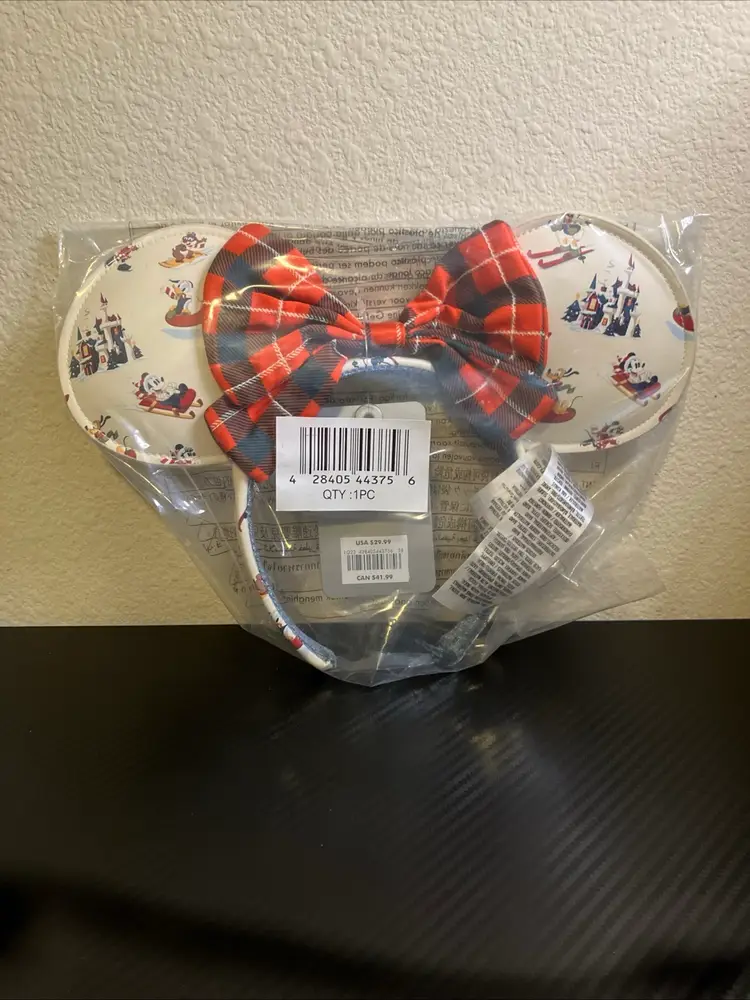 Disney Holiday Lodge Snow Mickey and Minnie Ears