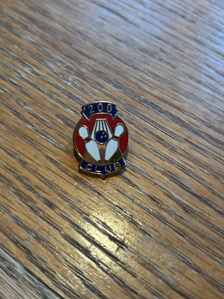 VINTAGE 200 CLUB BOWLING PIN