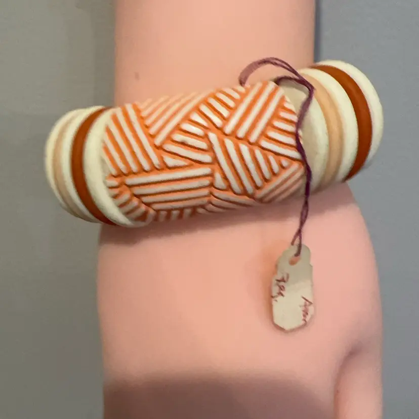 Avon 1988 Sirocco Stretch Bracelet