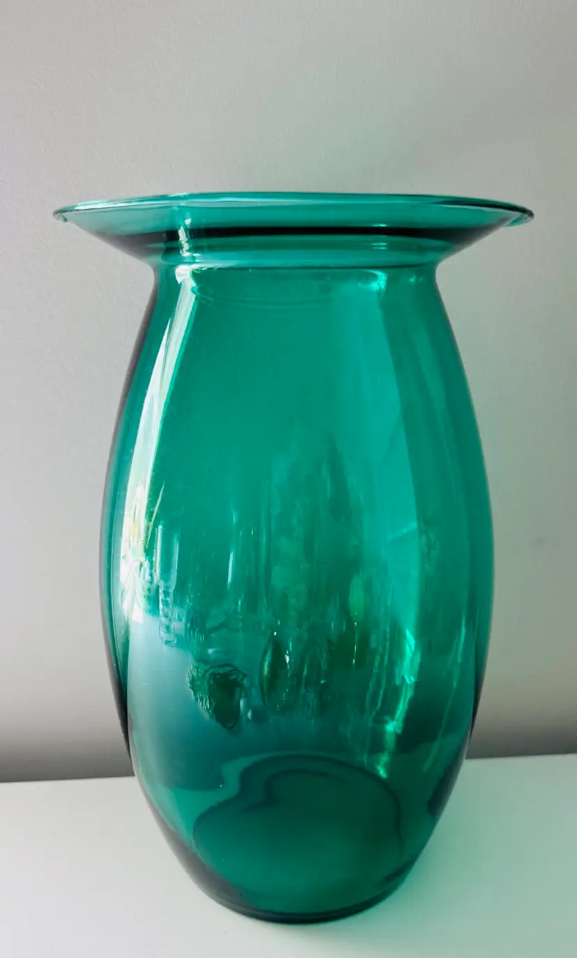 Large Forest Green Vase - Large Wide Opening With Shelf - Glows Under UV Light