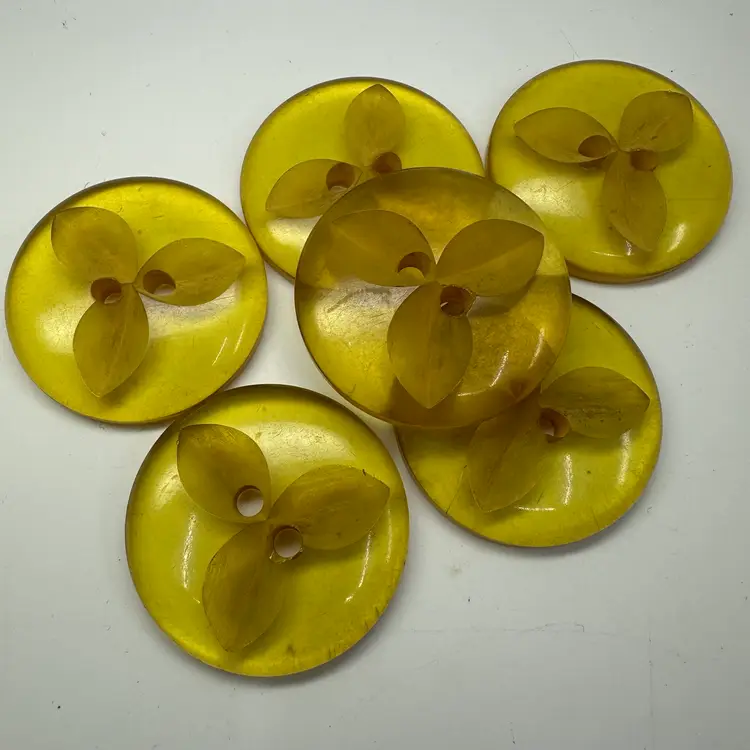 Vintage 1930s Handmade Carved Apple Juice Bakelite Buttons Set/6