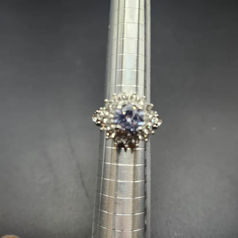 Vintage Sparkle Cluster Ring. Size 6