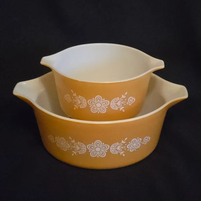 PYREX Glass BUTTERFLY Gold set of Two Bowls # 473 (1 Qt) & 475 B (2½ Qt) Vintage