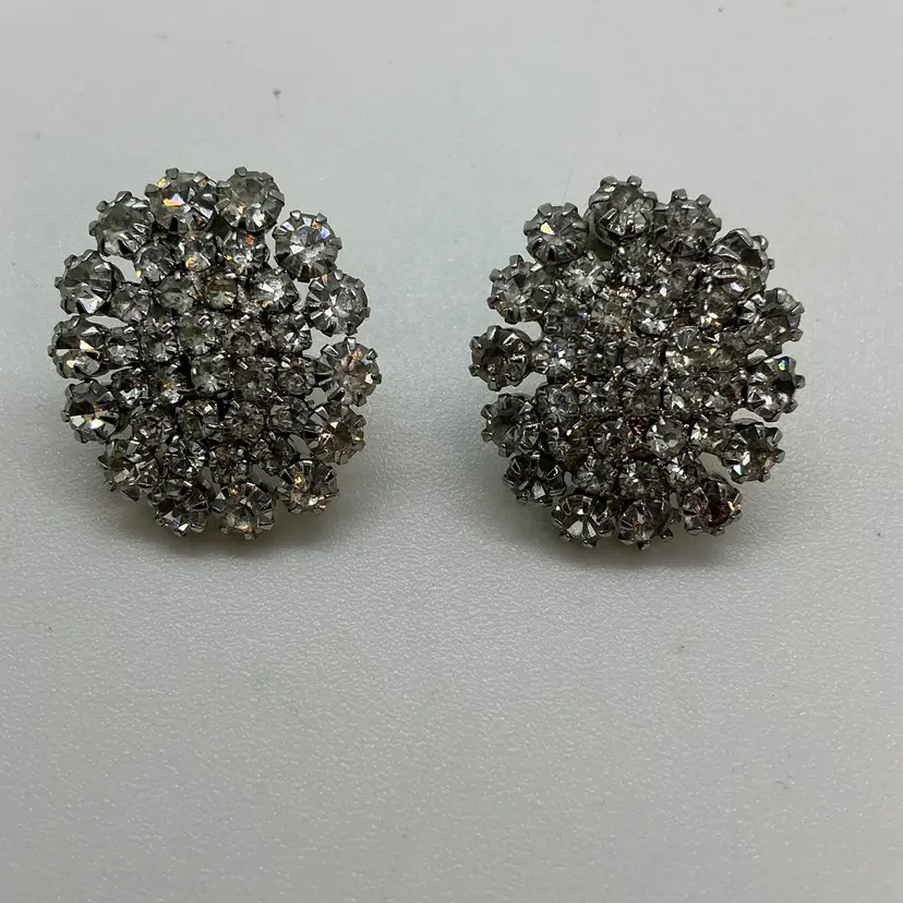 Elegant Vintage Silver Tone Rhinestone Cluster Pierced Earrings