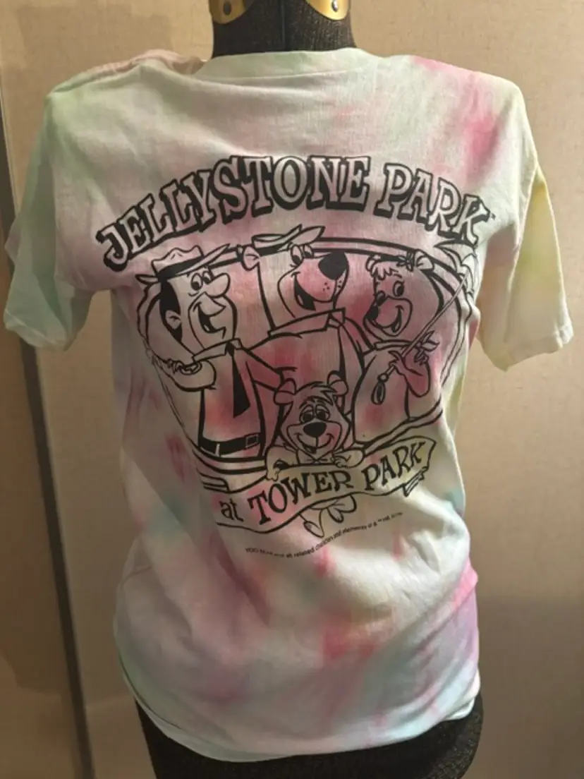 Delta Pro Weight Women's Small Tye Dye Yogi Bear Short Sleeve T-Shirt..2-18