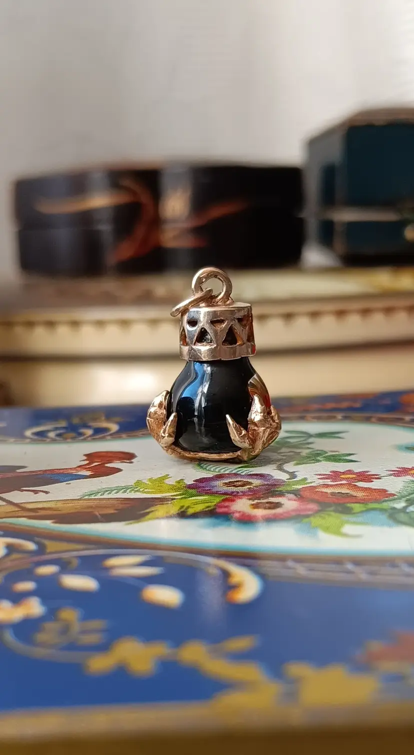 Vintage 375 9K Gold Charm