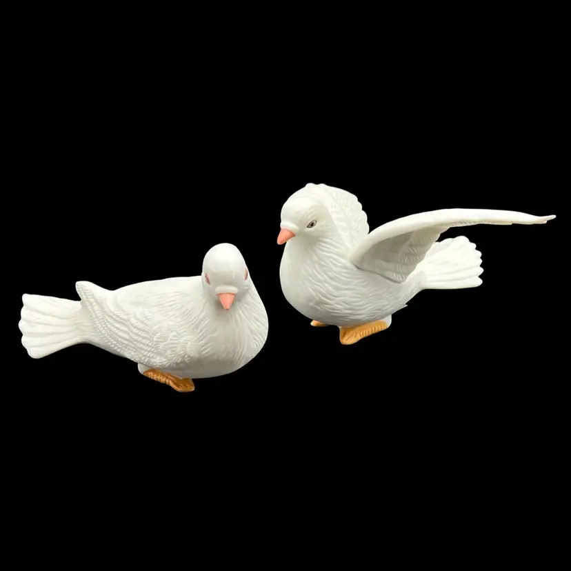 Vtg. Homco Porcelain White Doves Figurines