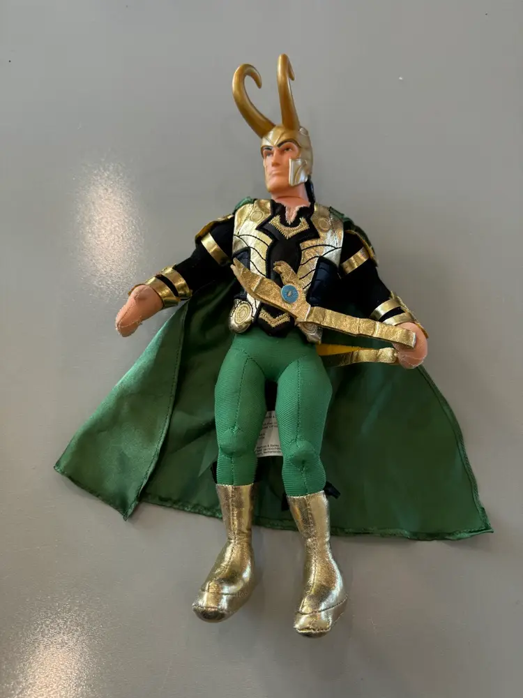 Ringling Bros Barnum & Bailey Circus Marvel Loki Souvenir Plush Plastic Head.