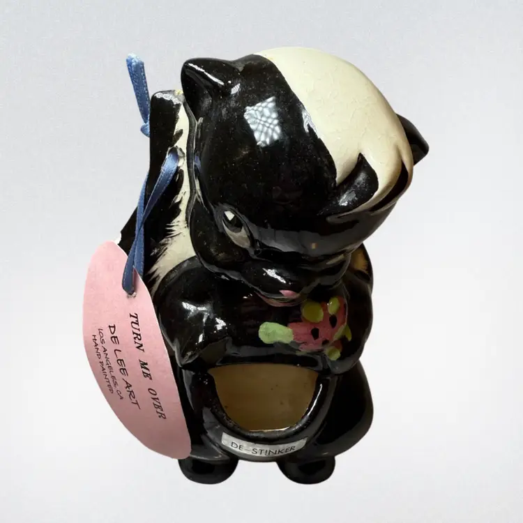 Vintage 1950s DeLee Pottery Skunk Wall Pocket De-Stinker Match Holder