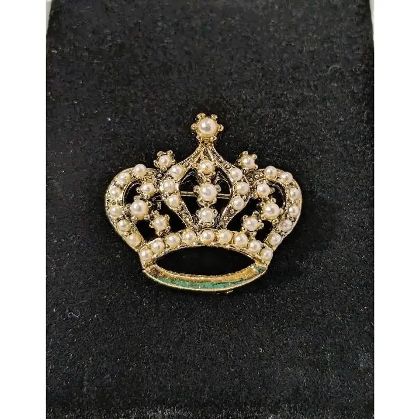 Vintage Royal Crown Gold Tone Brooch with Faux Pearls