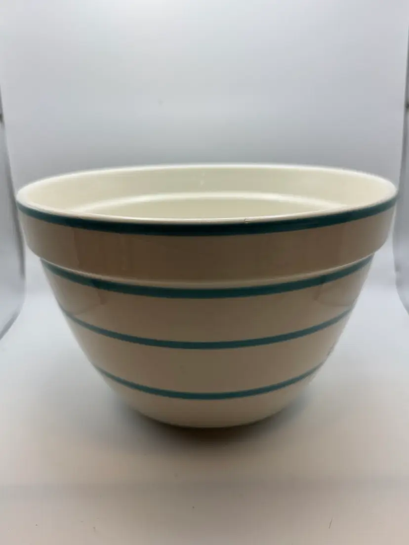 Set Of 4 Crate And Barrel Mixing Nesting Bowls Striped