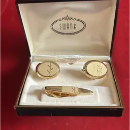Vtg Swank Cufflink Tie Clip Set Gold Tone Hand Etched NIB IOB J392