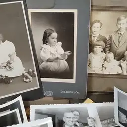 Lot of Vintage & Antique Family Photographs Mixed B&W & Color Snapshots
